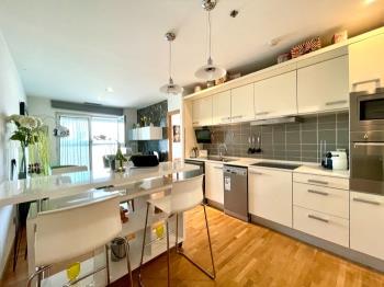 Fira Gran Via 256B - Apartment in Hospitalet de llobregat - Barcelona