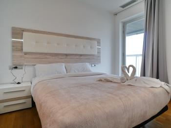 Fira Gran Via 14A - Apartment in Hospitalet de Llobregat